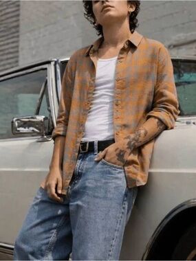 Wildfang The Essential Long Sleeve Flannel Button Up Yellow Grey Size Medium NWT
